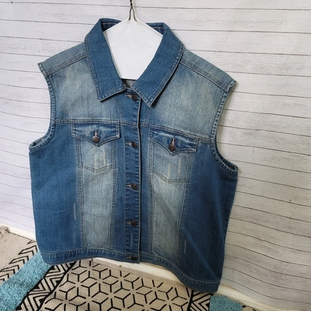 WRANGLER DENIM VEST, SZ LARGE